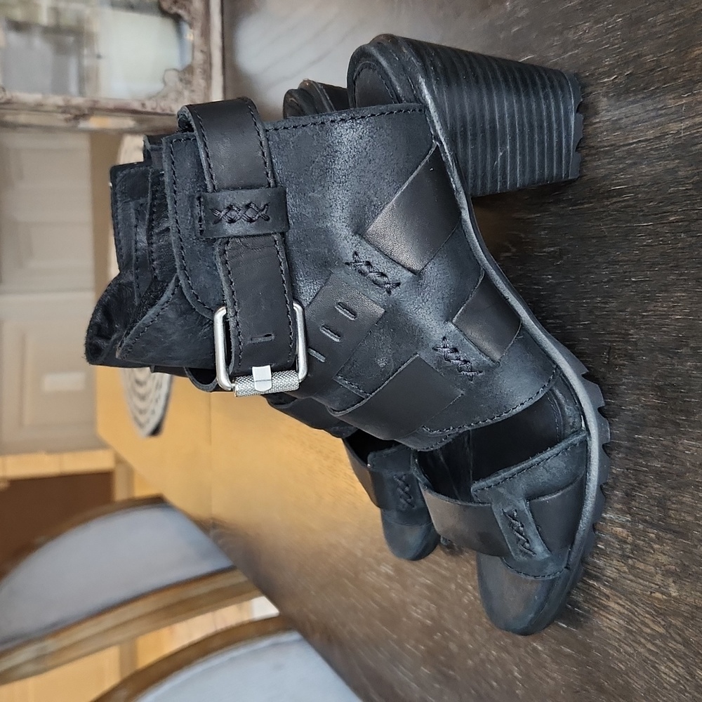 SOREL Nadia Leather Sandal 7